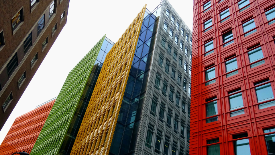 Portuguese home turned into brightly-hued hostel